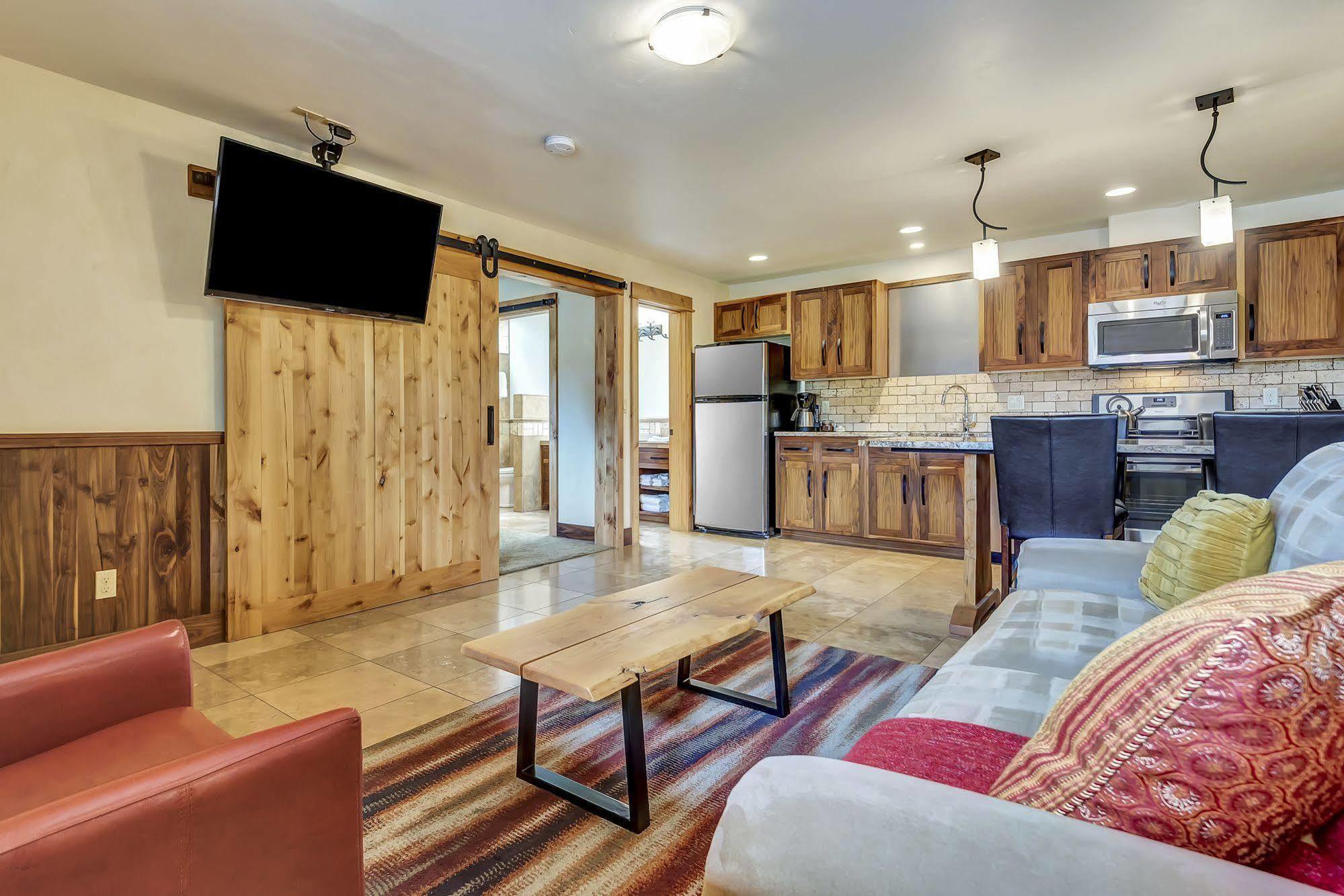 Wall Street Suites Bend Buitenkant foto