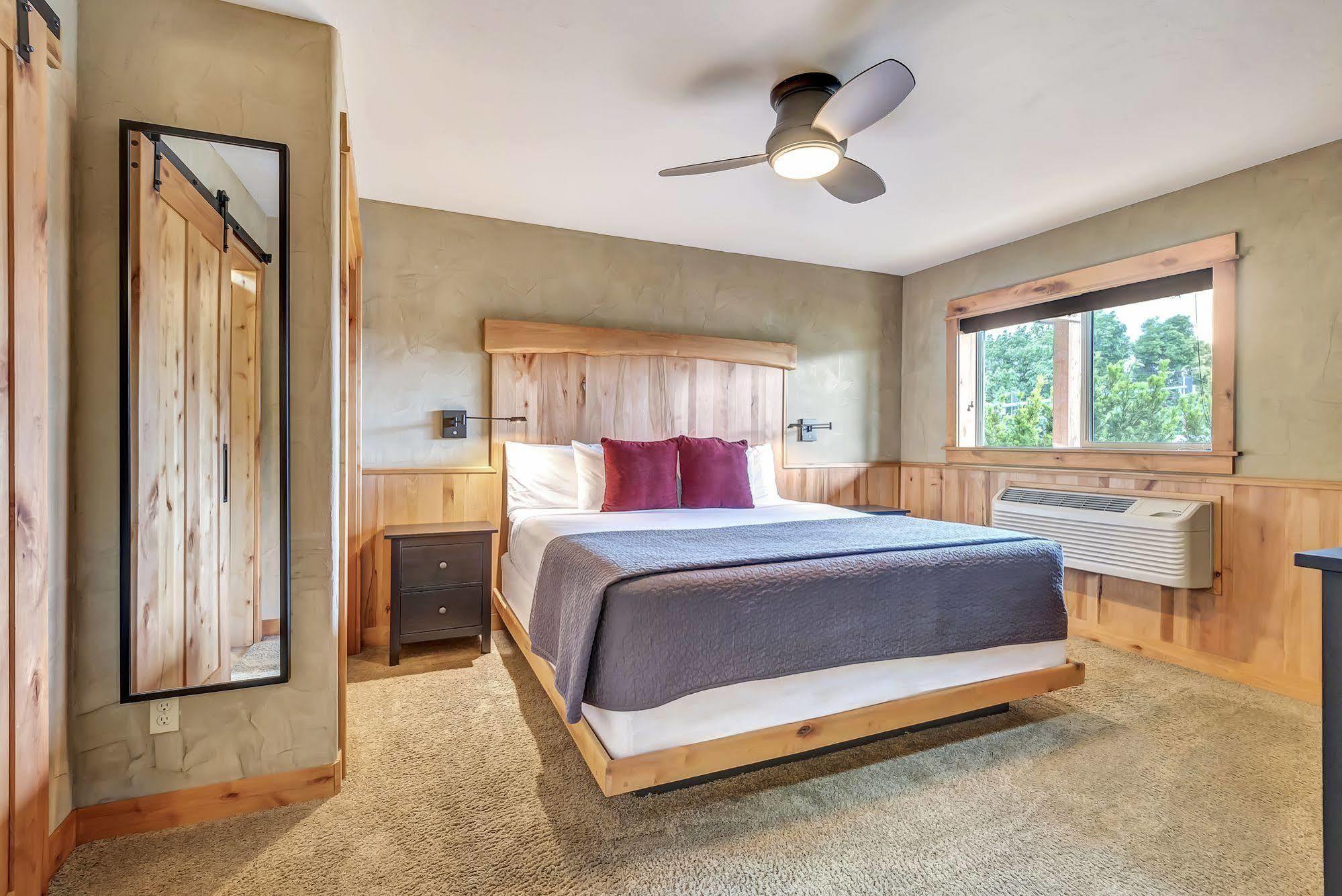 Wall Street Suites Bend Buitenkant foto