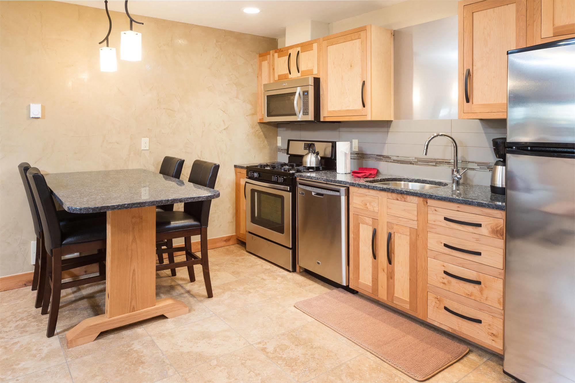 Wall Street Suites Bend Buitenkant foto